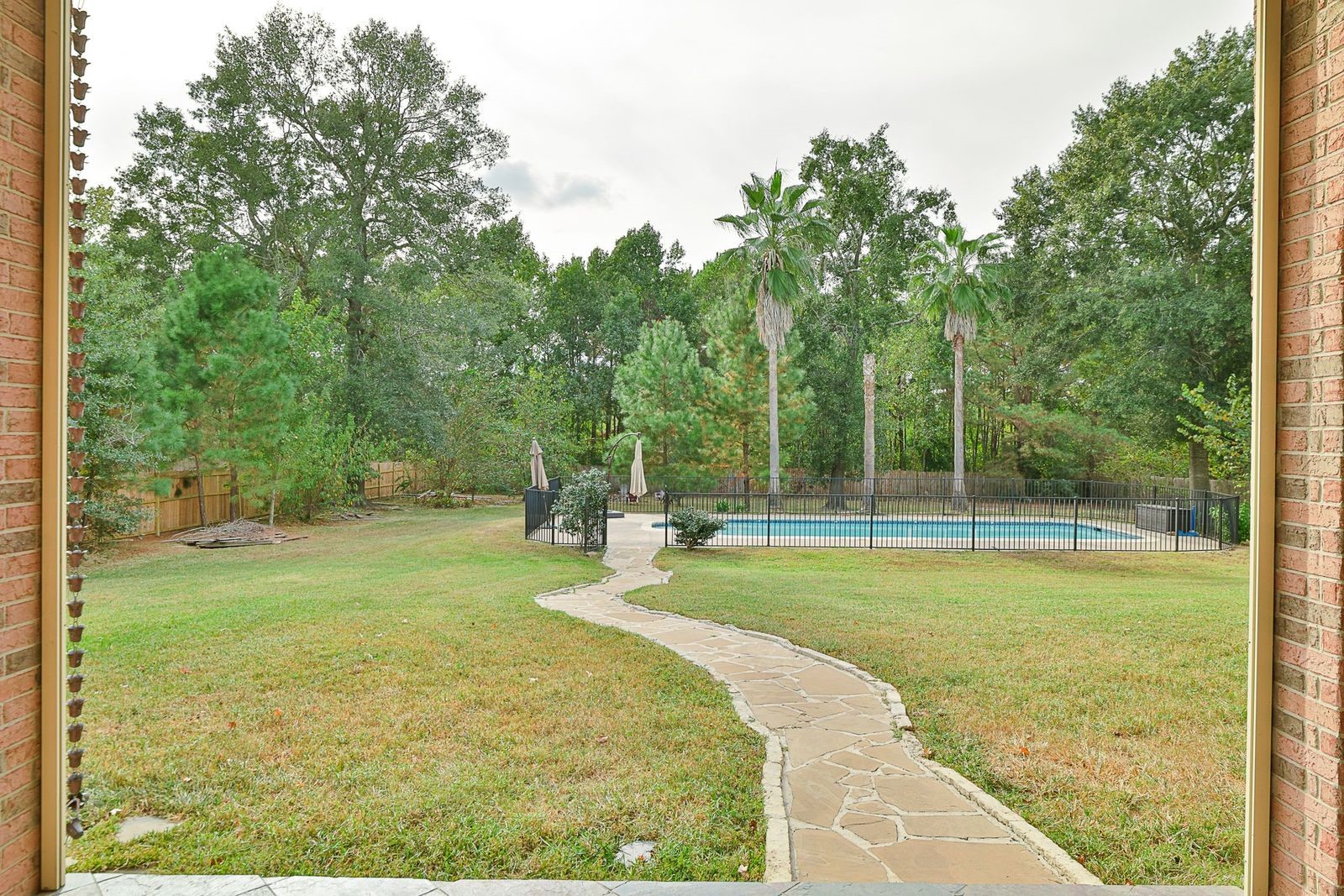 1122 Silveridge Conroe, TX 77304 - Photo 43 of 46