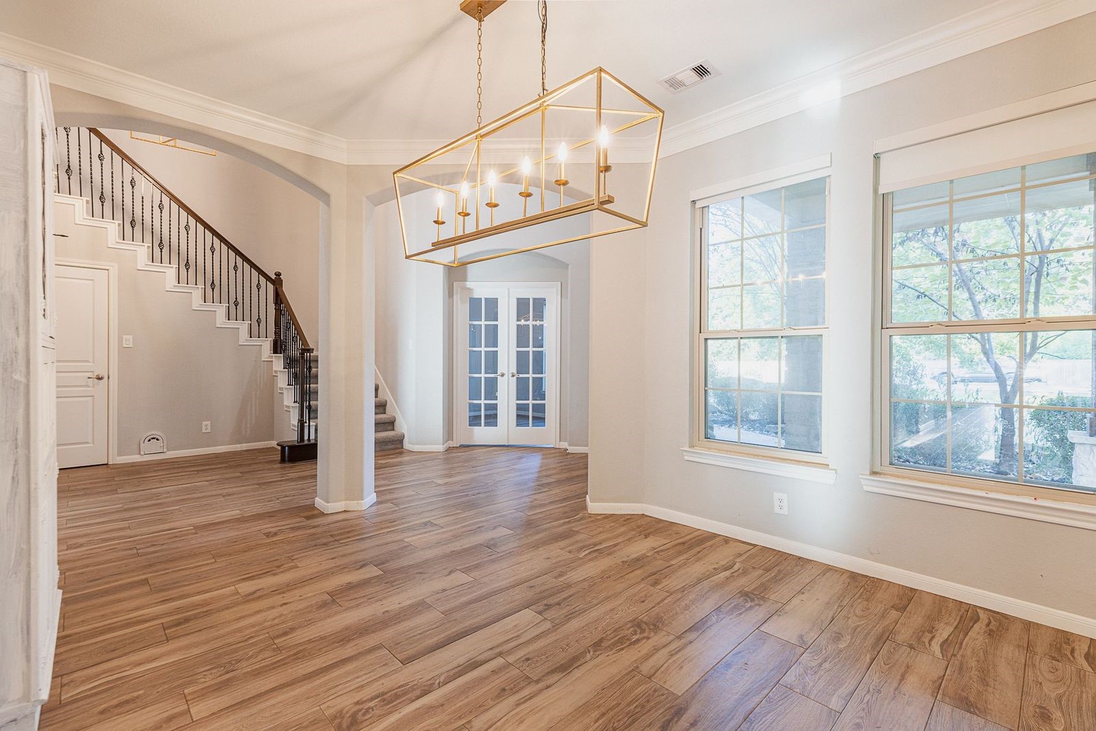 1122 Silveridge Conroe, TX 77304 - Photo 10 of 46