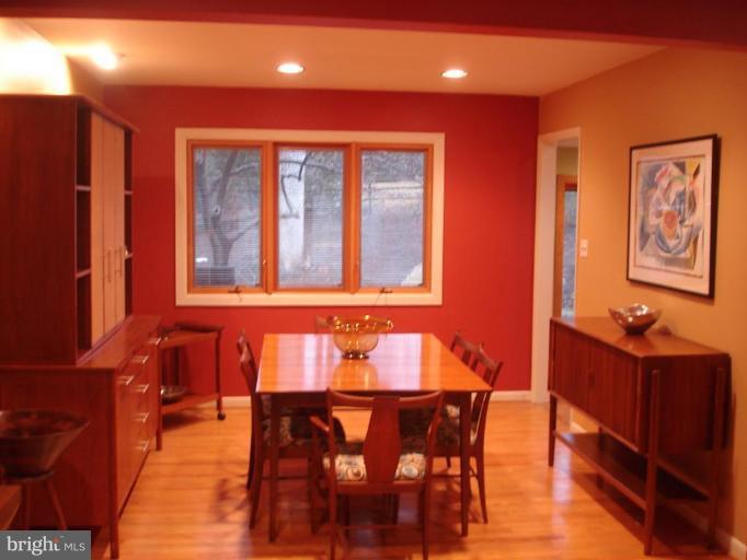 9213 Friars Road Bethesda, MD 20817 - Photo 4 of 15 a dining room with furniture and window