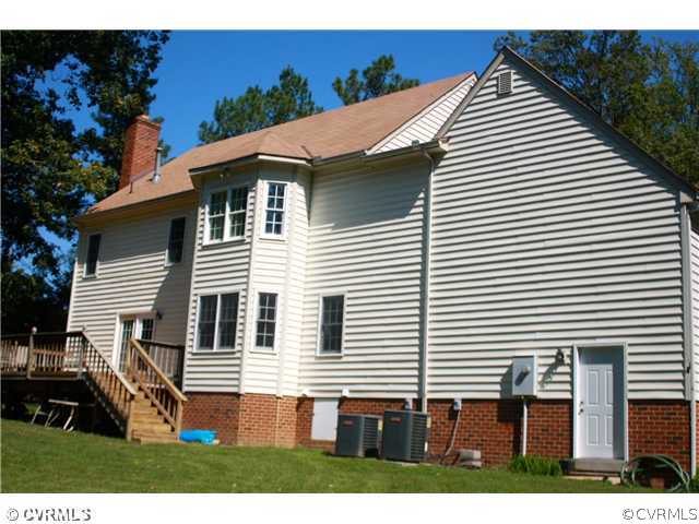 11429 Georgetown Road Mechanicsville, VA 23116 - Photo 3 of 15 Exterior Back