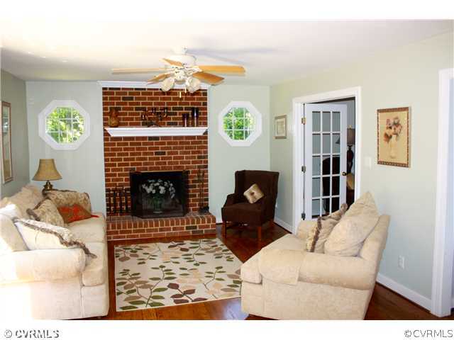 11429 Georgetown Road Mechanicsville, VA 23116 - Photo 5 of 15 Den/Family/Great Room