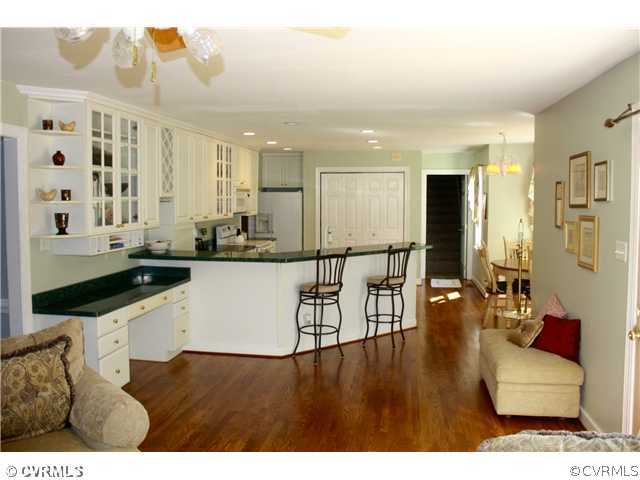 11429 Georgetown Road Mechanicsville, VA 23116 - Photo 6 of 15 Kitchen