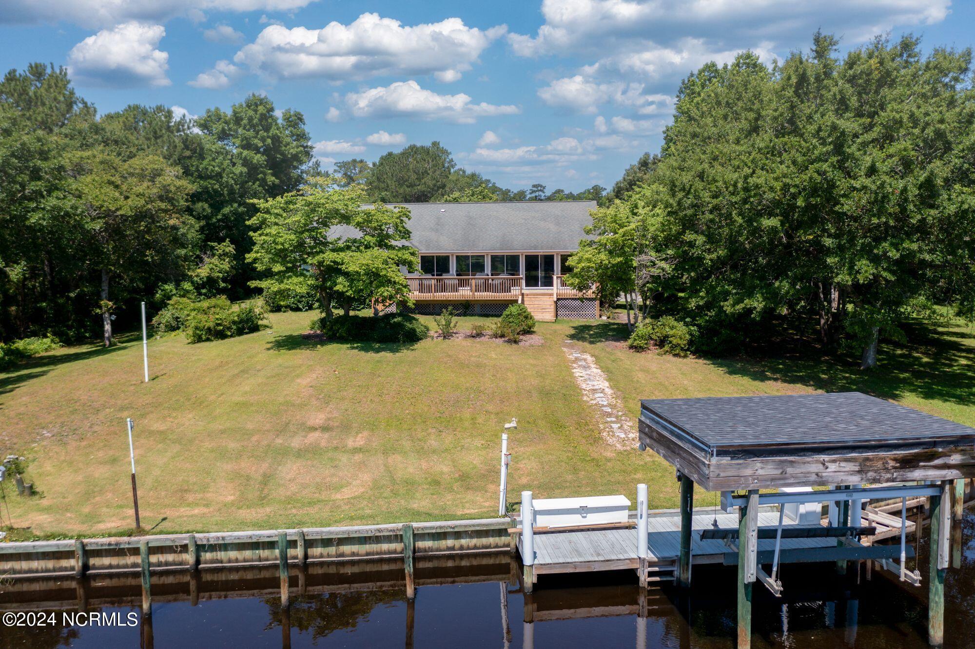 246 White Oak Bluff Road Stella, NC 28582 - Photo 54 of 65 Back