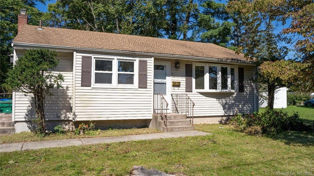 92 Elizabeth Avenue Bloomfield, CT 06002 - Photo 1 of 1