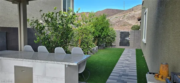 $979,000 | 333 Crimson Edge Street, Henderson, NV 89012