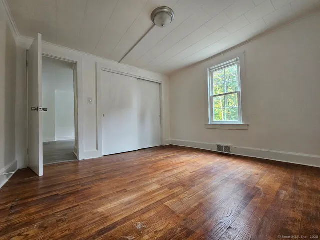 $1,950 | 10 Benedict Street, Plymouth, CT 06786