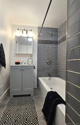 $1,950 | 10 Benedict Street, Plymouth, CT 06786