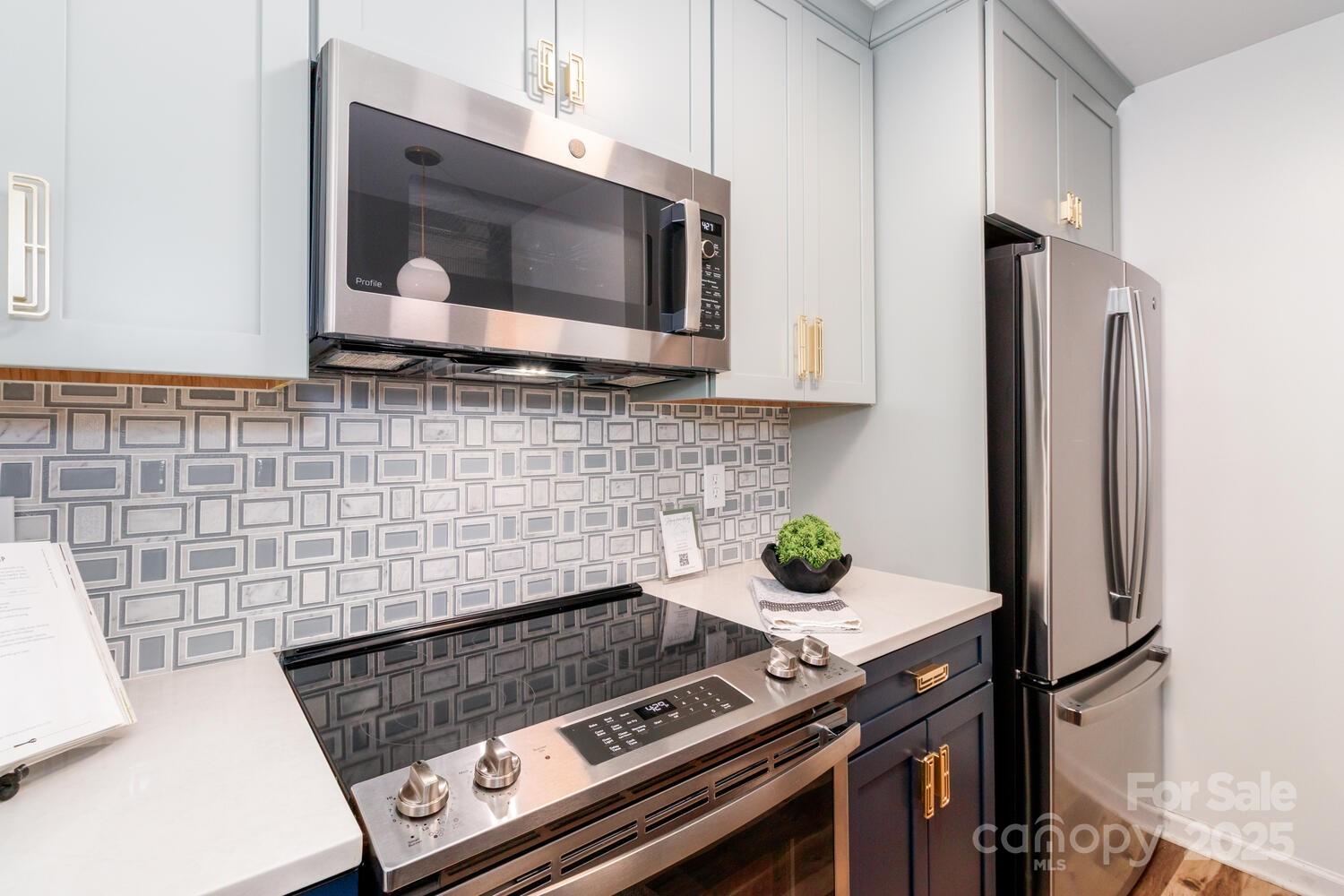 318 Queens Road, Unit 9 Charlotte, NC 28204 - Photo 11 of 29 Gallery Image 11