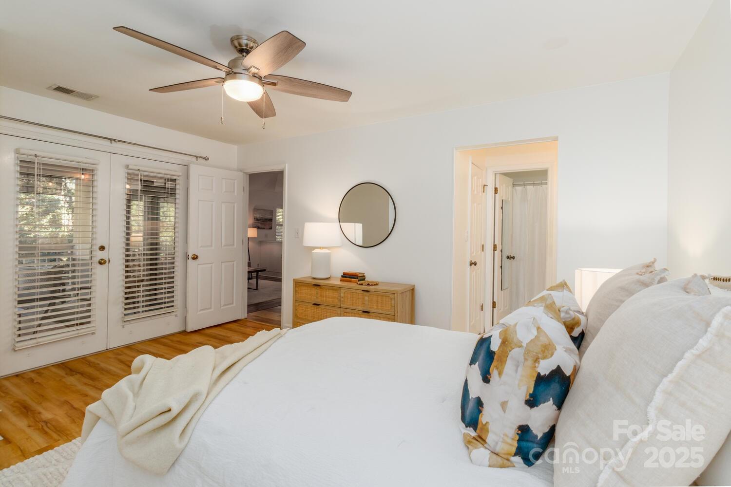 318 Queens Road, Unit 9 Charlotte, NC 28204 - Photo 18 of 29 Gallery Image 18