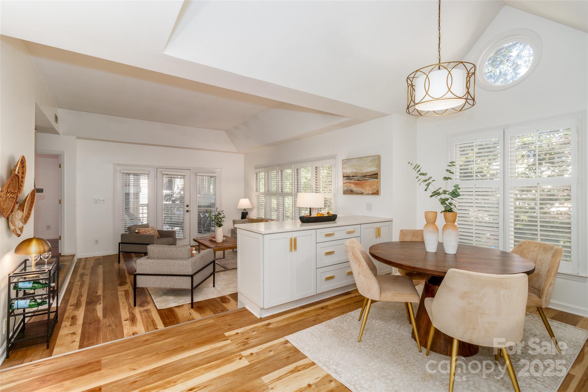 318 Queens Road, Unit 9 Charlotte, NC 28204 - Photo 3 of 29 Gallery Image 3