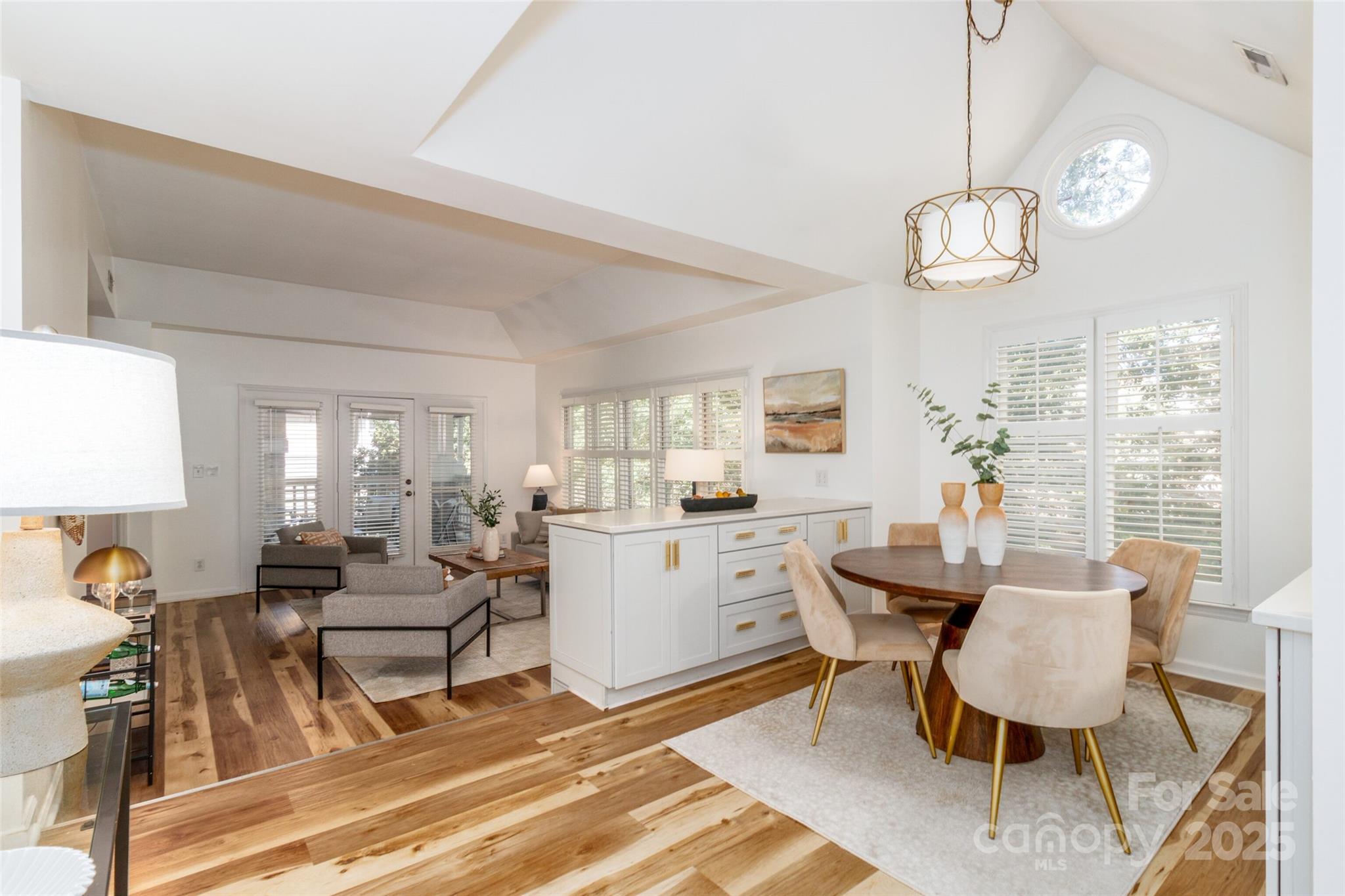 318 Queens Road, Unit 9 Charlotte, NC 28204 - Photo 4 of 29 Gallery Image 4