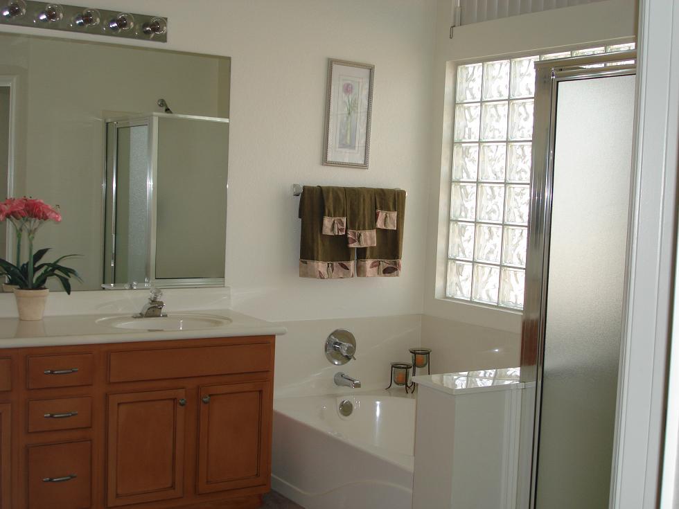 4042 East Agave Road Phoenix, AZ 85044 - Photo 7 of 9 4042 E. Agave Rd. mbath