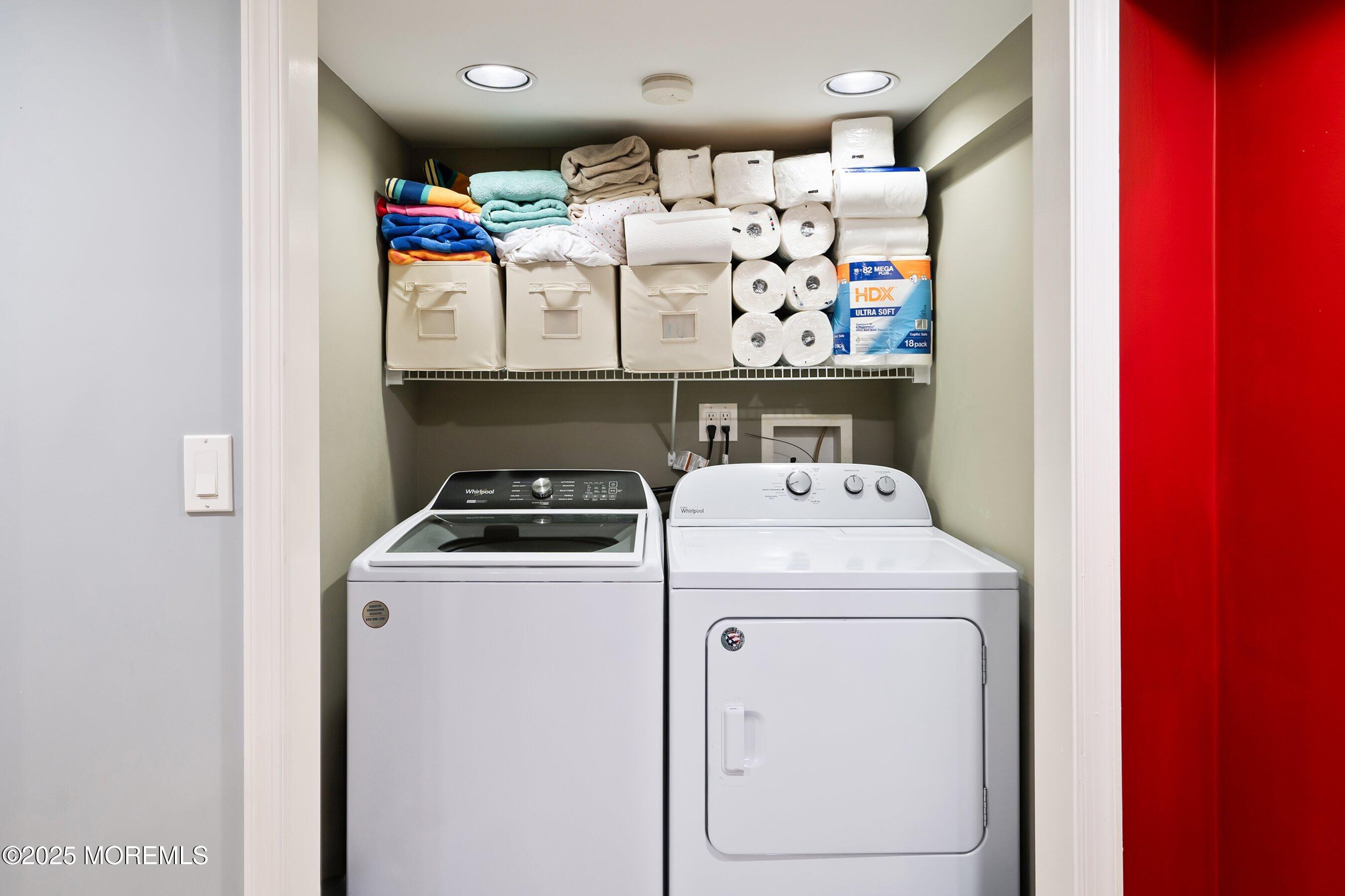 21 Drexel Drive Jackson, NJ 08527 - Photo 17 of 36 a utility room with dryer and washer