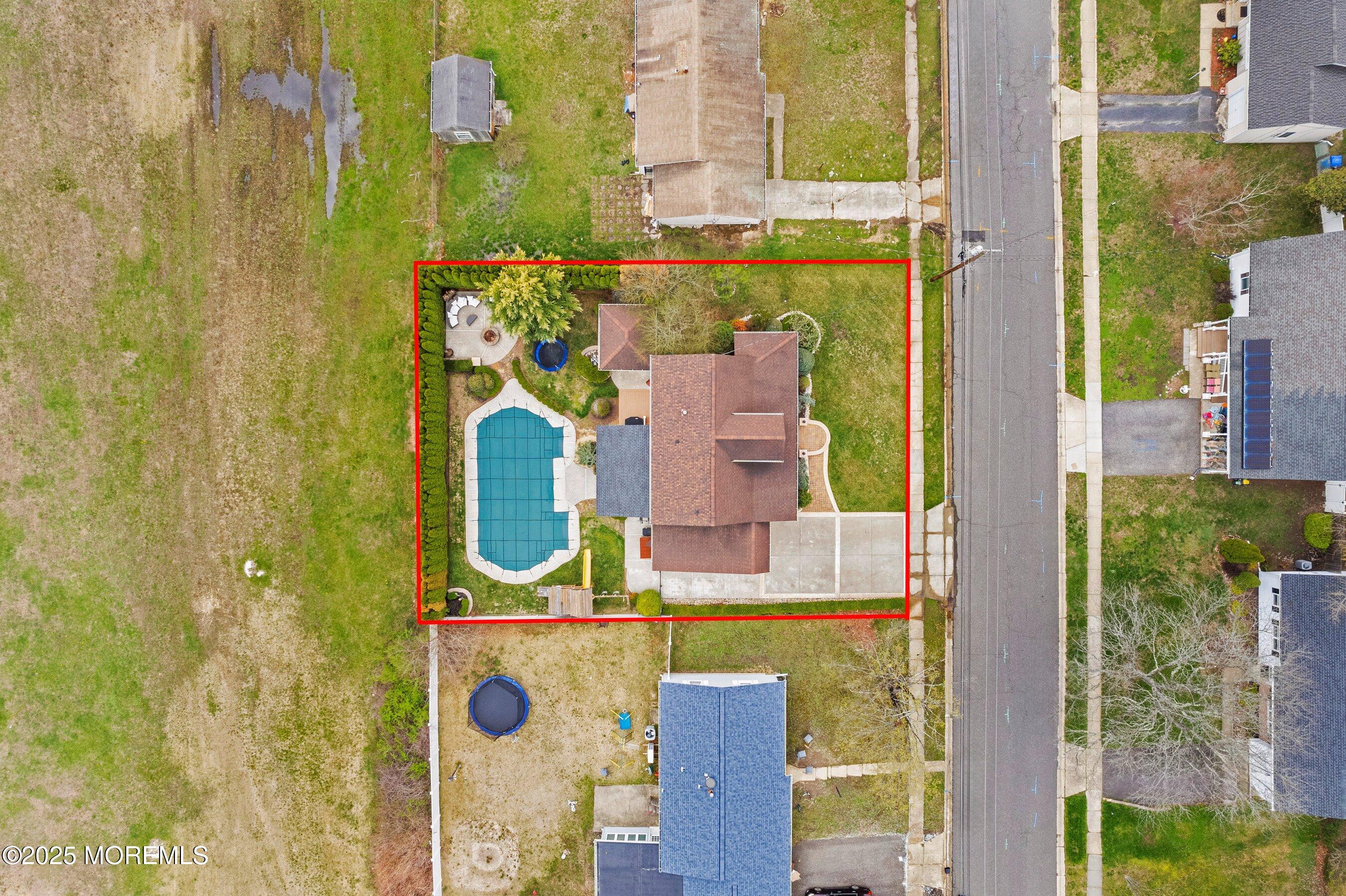 21 Drexel Drive Jackson, NJ 08527 - Photo 24 of 36 view of a bathroom with windows and garden