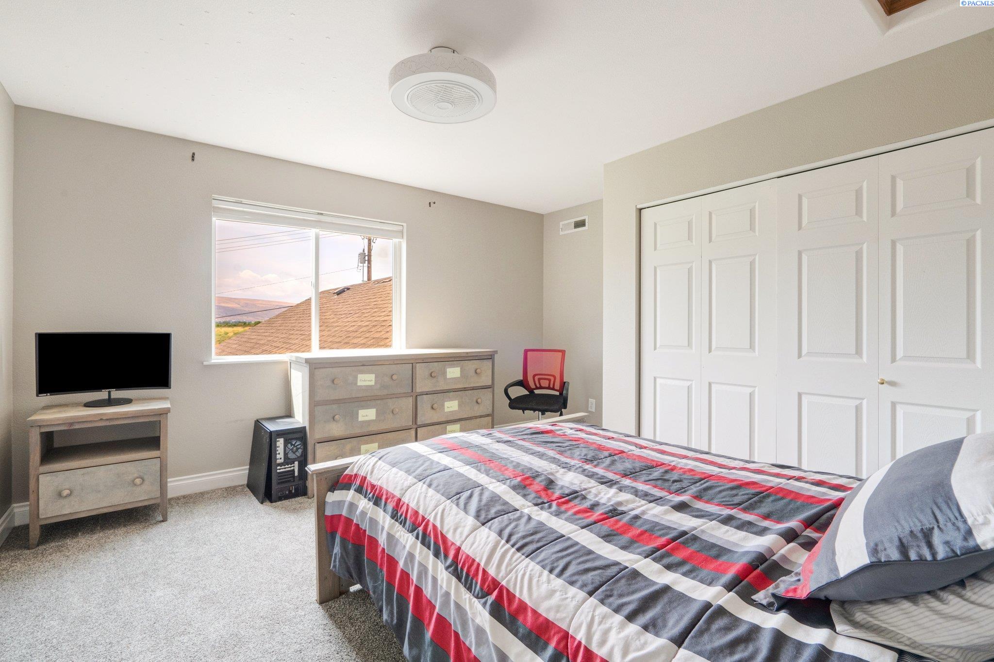 96907 East Ridgeview Drive Kennewick, WA 99338 - Photo 33 of 50 Gallery Image 33