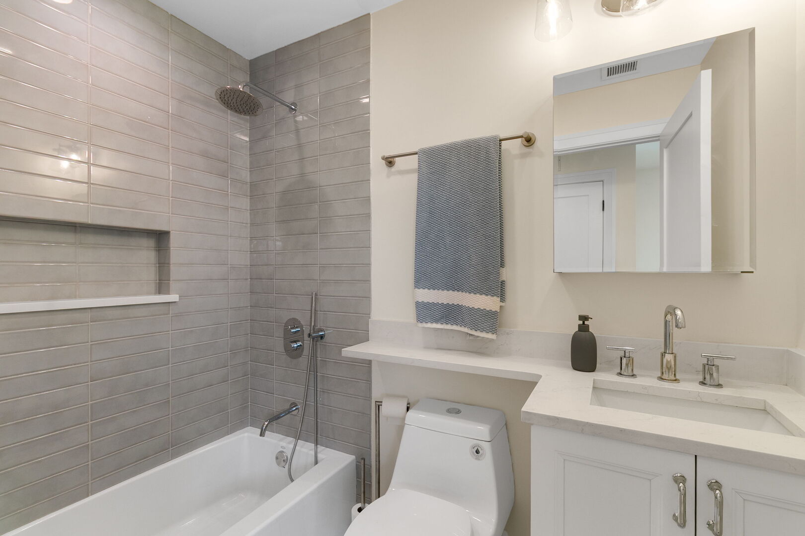 170 West Burlington Street Riverside, IL 60546 - Photo 22 of 46