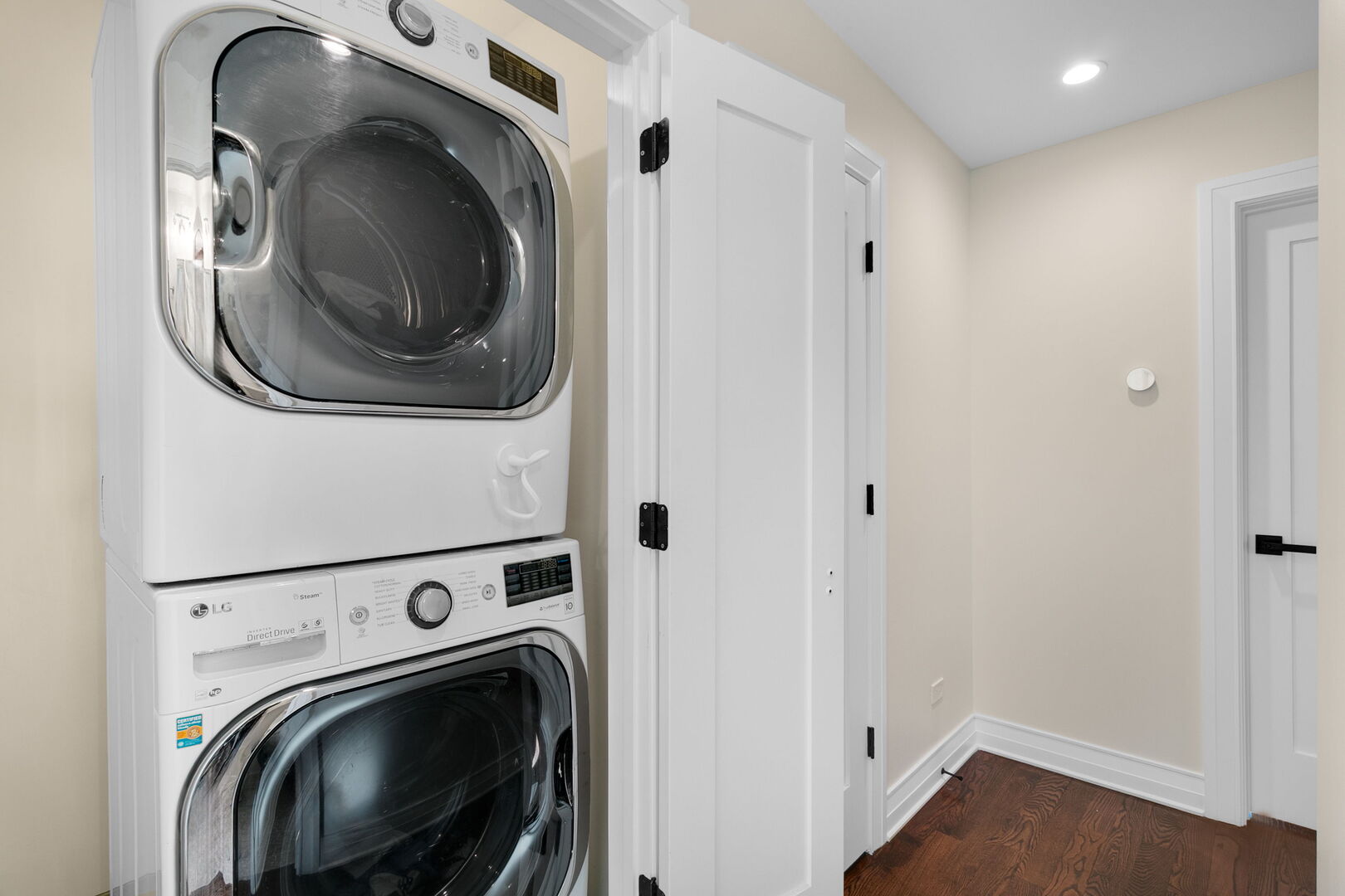 170 West Burlington Street Riverside, IL 60546 - Photo 26 of 46