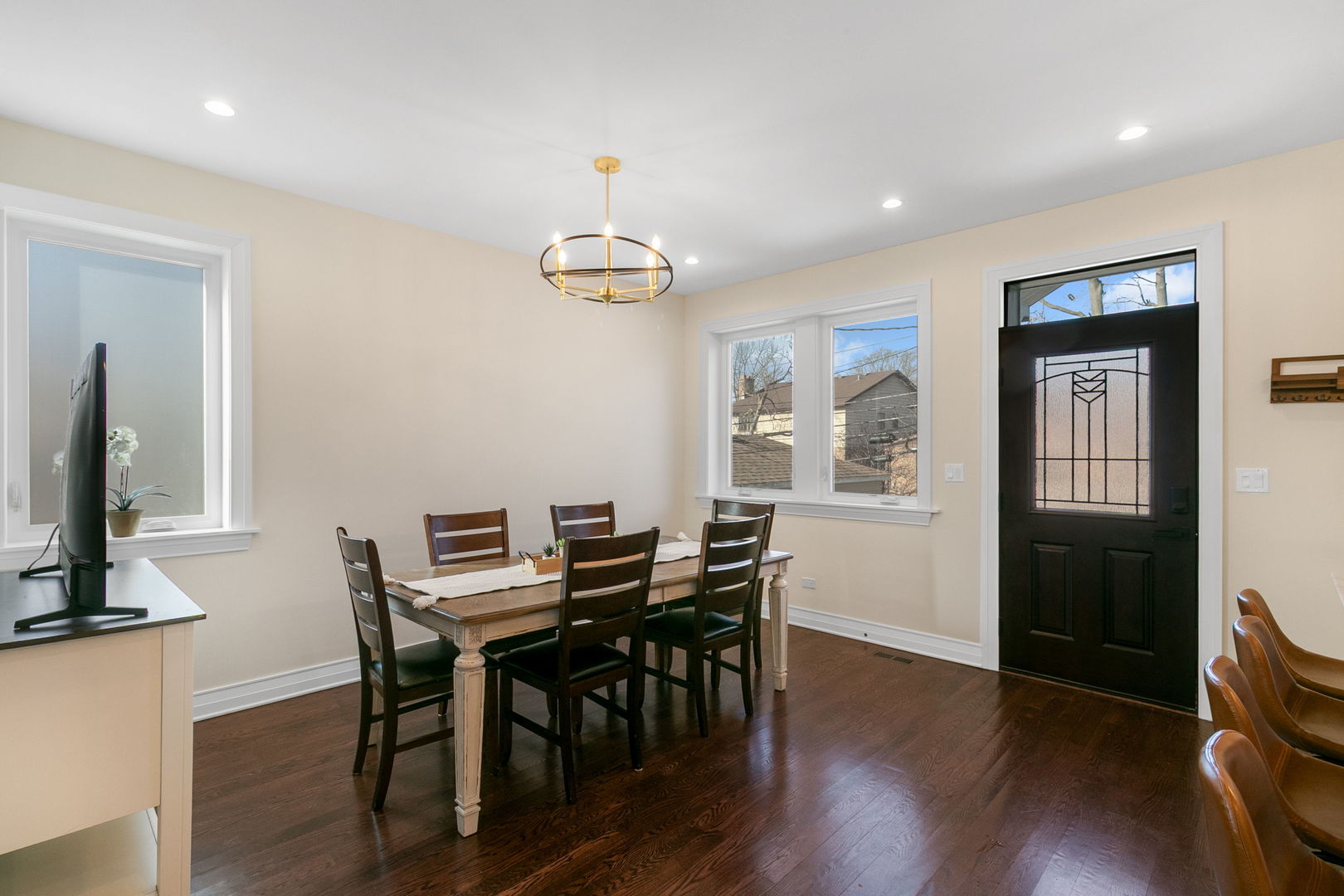 170 West Burlington Street Riverside, IL 60546 - Photo 7 of 46