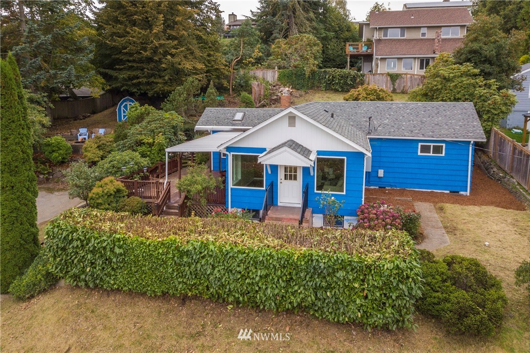 1739 Grove Street Bremerton, WA 98310 - Photo 1 of 30 Gallery Image 1
