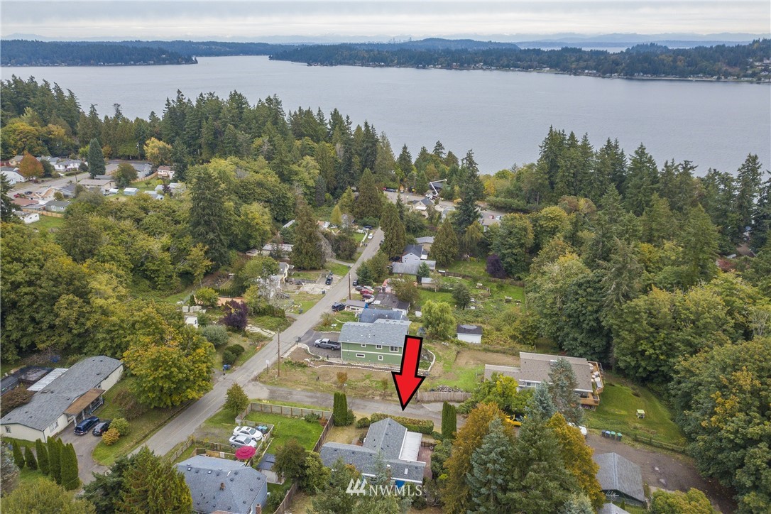 1739 Grove Street Bremerton, WA 98310 - Photo 2 of 30 Gallery Image 2