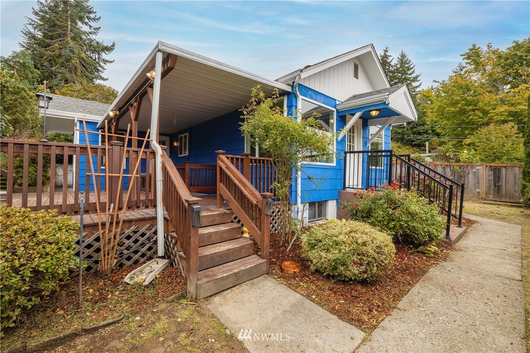 1739 Grove Street Bremerton, WA 98310 - Photo 6 of 30 Gallery Image 6