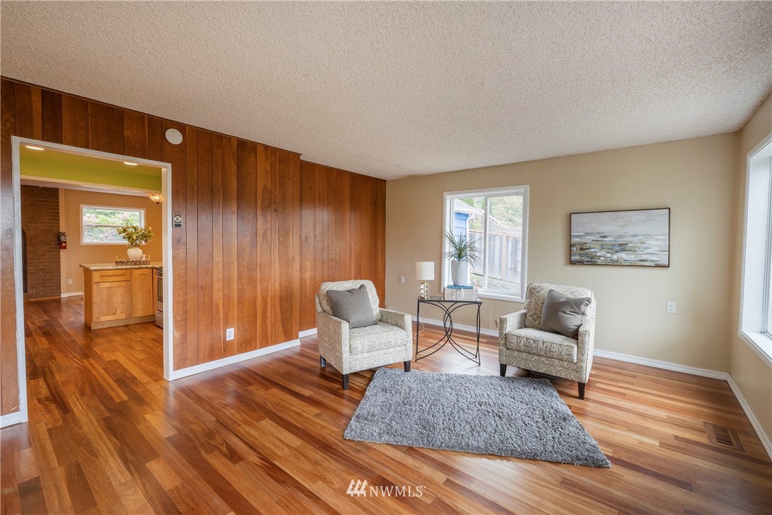 1739 Grove Street Bremerton, WA 98310 - Photo 9 of 30 Gallery Image 9