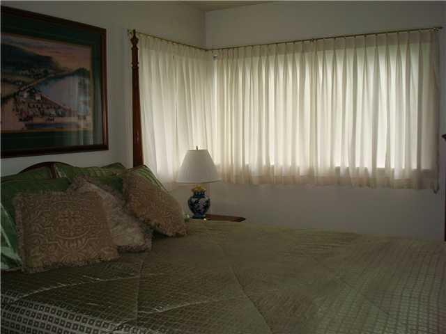 602 Burbank Road Indianapolis, IN 46219 - Photo 13 of 24 Gallery Image 13