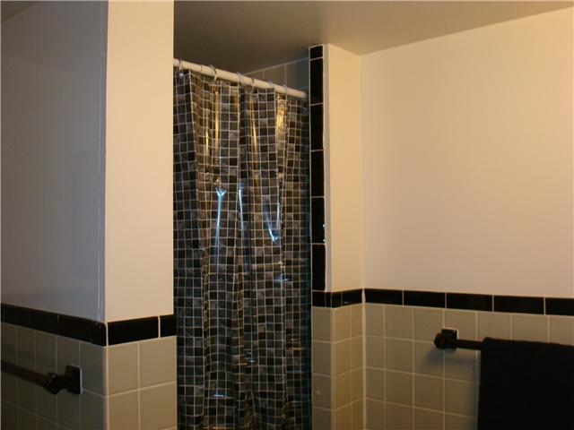 602 Burbank Road Indianapolis, IN 46219 - Photo 15 of 24 Gallery Image 15