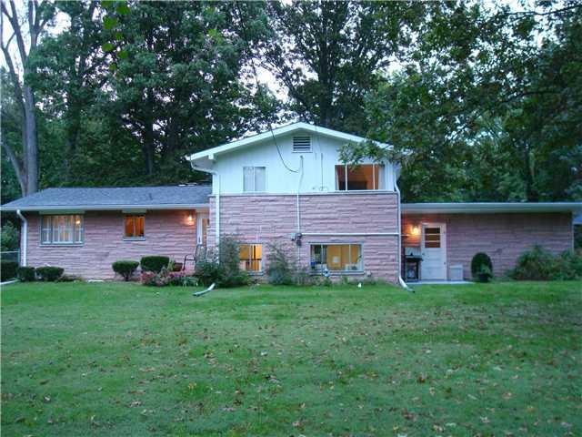 602 Burbank Road Indianapolis, IN 46219 - Photo 22 of 24 Gallery Image 22