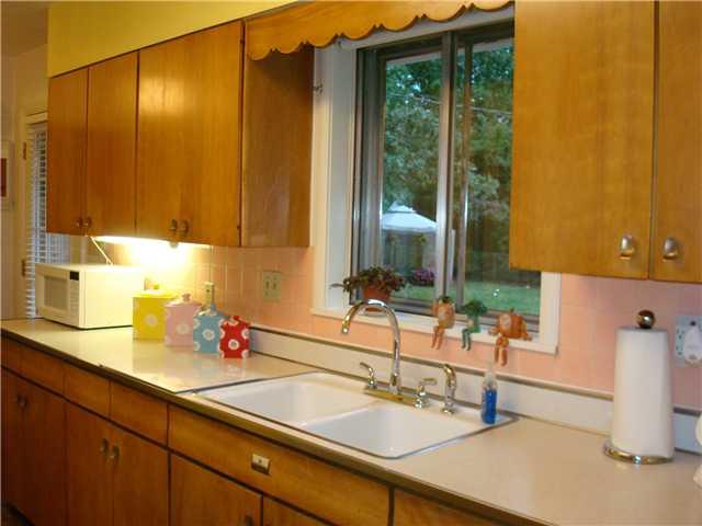 602 Burbank Road Indianapolis, IN 46219 - Photo 7 of 24 Gallery Image 7