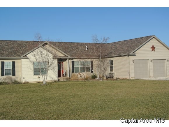 862 Newman Road Winchester, IL 62694 - Photo 1 of 17