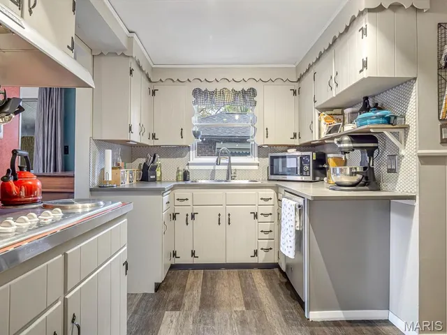 $269,000 | 1408 Grand Avenue, Edwardsville, IL 62025