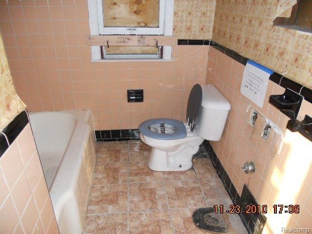 15766 Evergreen Road Detroit, MI 48223 - Photo 6 of 7 DSCN1131