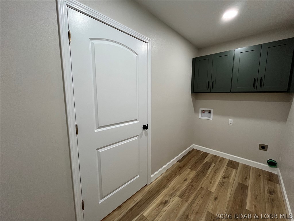 602 West 4th Street Stover, MO 65078 - Photo 19 of 33 Laundry / mudroom entry from garage to main living