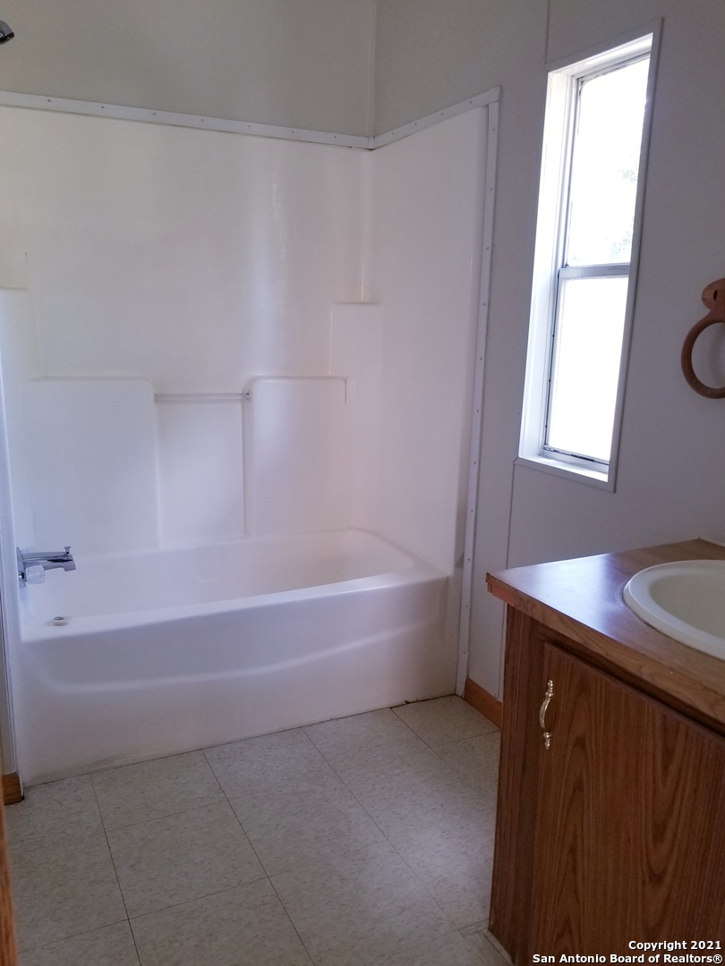 23322 Dragon Rock Road Elmendorf, TX 78112 - Photo 5 of 7