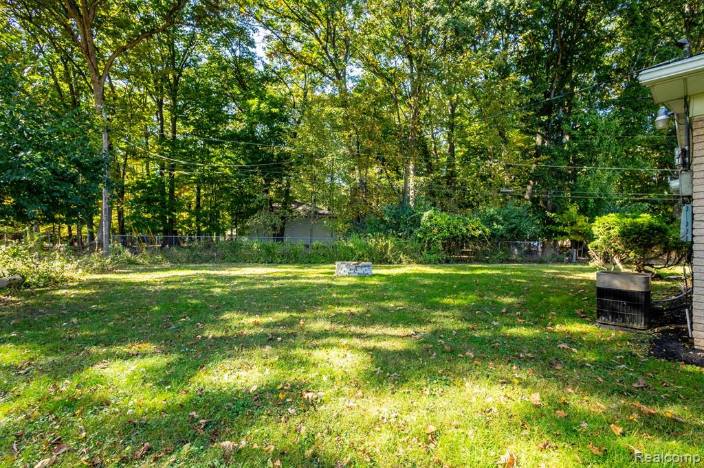 23605 Rockingham Street Southfield, MI 48033 - Photo 44 of 52