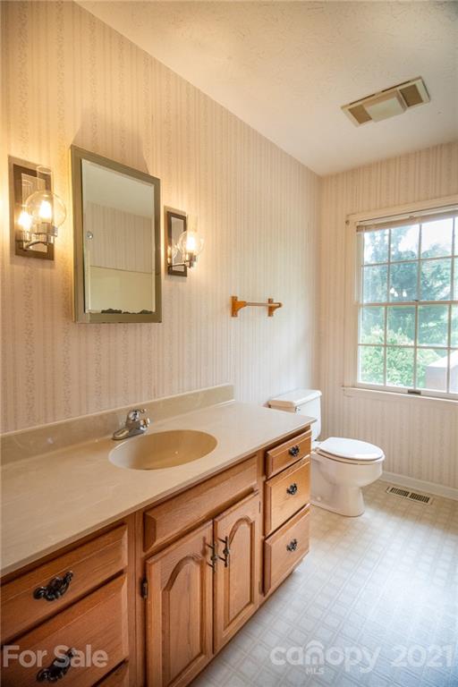 2448 Riceville Road Asheville, NC 28805 - Photo 7 of 15 Gallery Image 7
