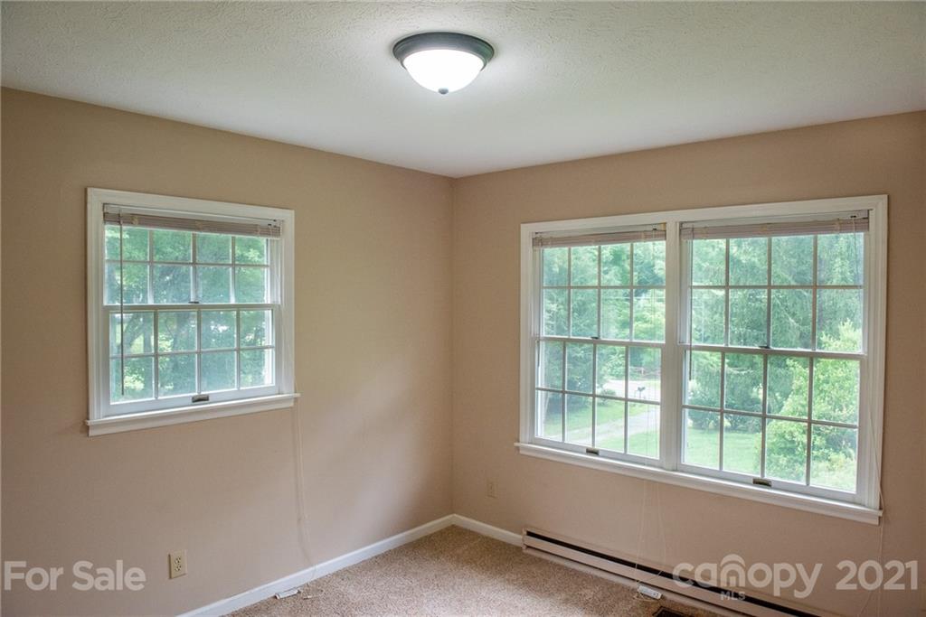 2448 Riceville Road Asheville, NC 28805 - Photo 8 of 15 Gallery Image 8