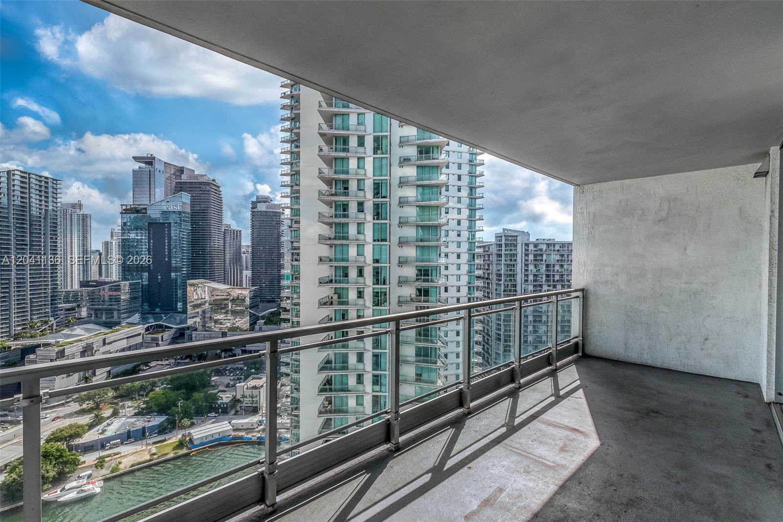 90 Southwest 3rd Street, Unit 3211 Miami, FL 33130 - Photo 23 of 27