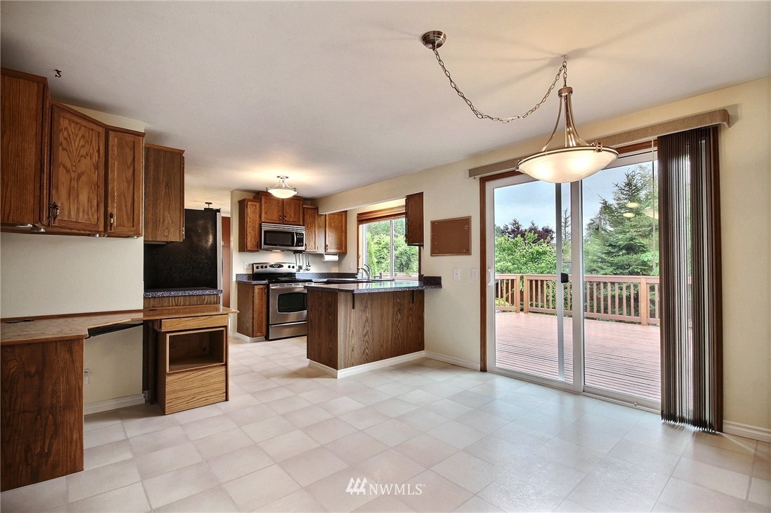1232 232nd Place Southwest Bothell, WA 98021 - Photo 5 of 23