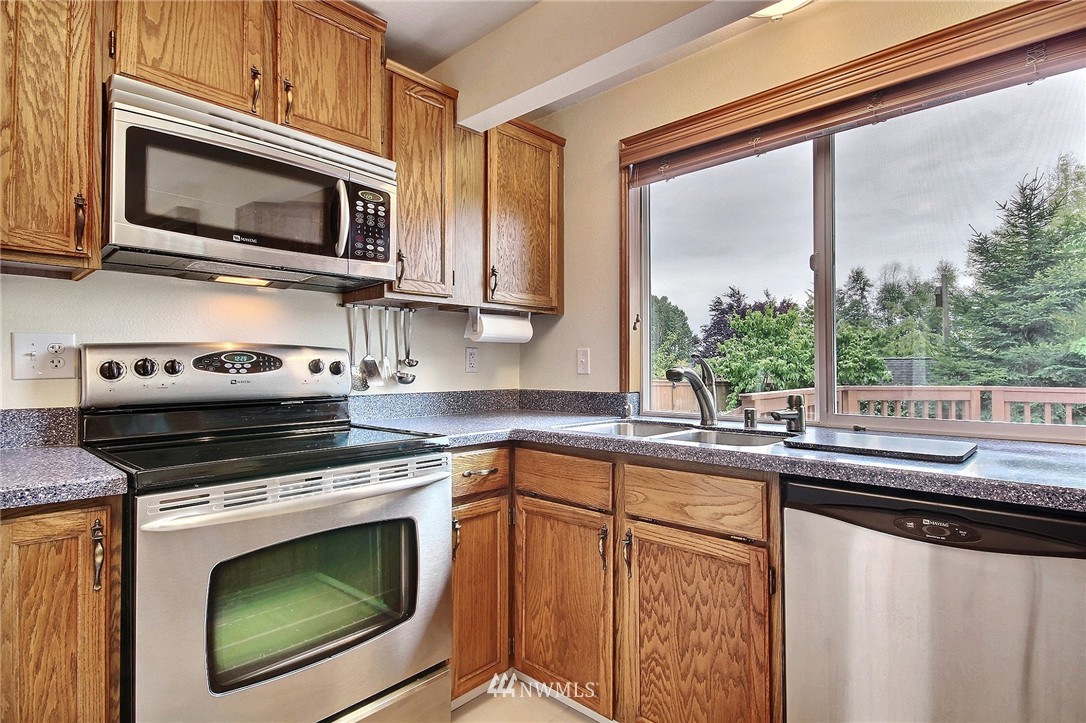 1232 232nd Place Southwest Bothell, WA 98021 - Photo 6 of 23