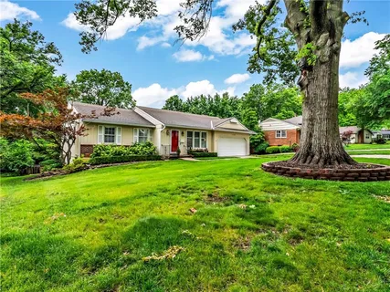 $385,000 | 409 East 108th Terrace, Kansas City, MO 64131