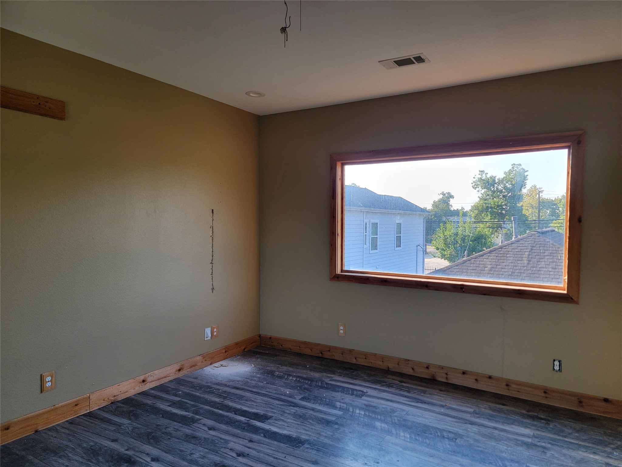 8136 North Main Street Houston, TX 77022 - Photo 12 of 20