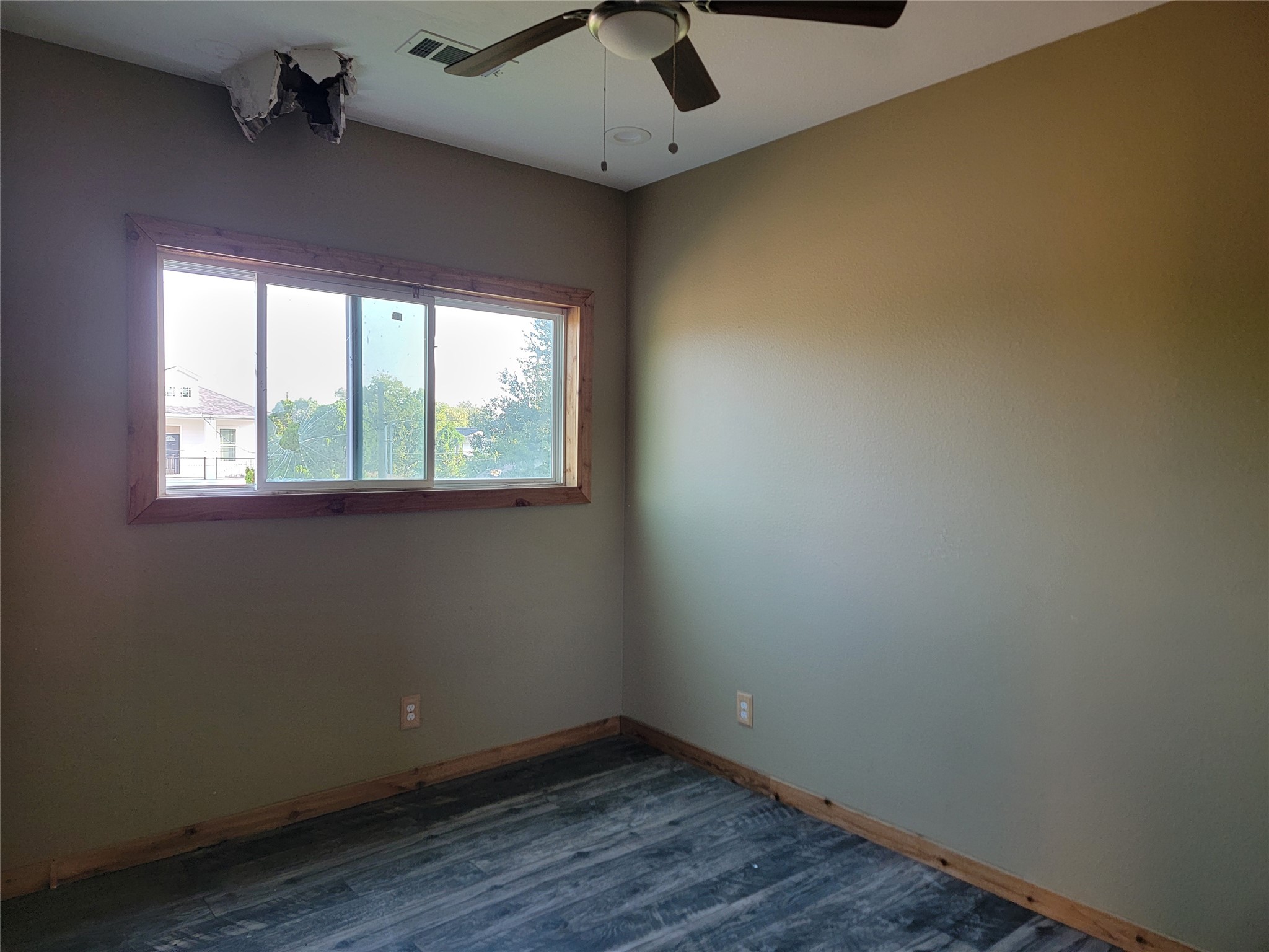 8136 North Main Street Houston, TX 77022 - Photo 13 of 20