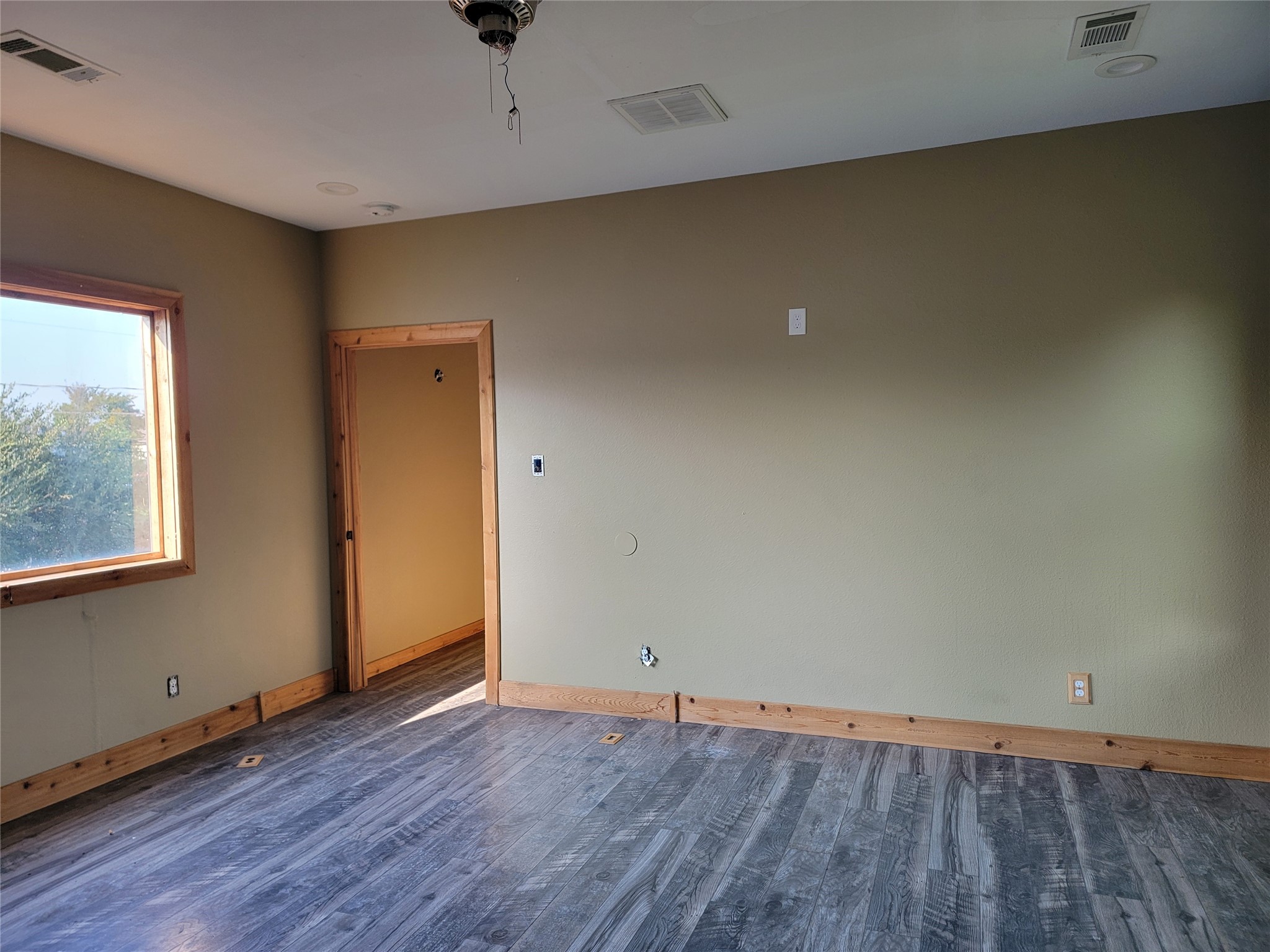 8136 North Main Street Houston, TX 77022 - Photo 8 of 20