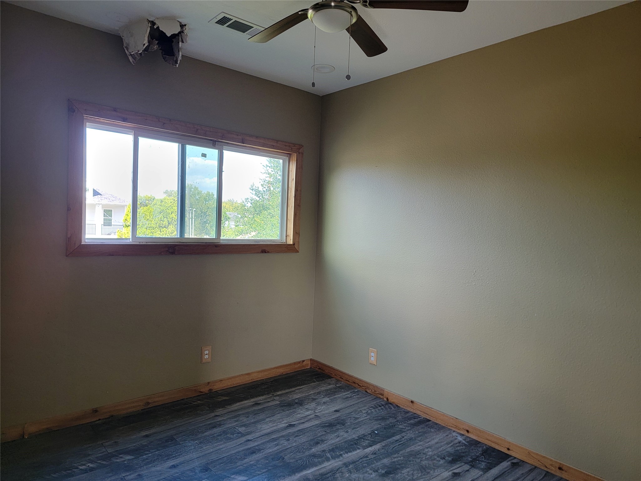 8136 North Main Street Houston, TX 77022 - Photo 10 of 20