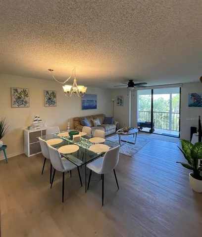 $1,900 | 5130 Las Verdes Circle, Unit 305, Delray Beach, FL 33484