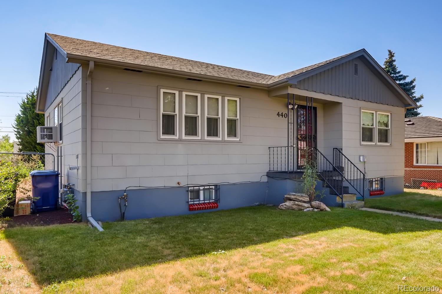 440 South Raleigh Street Denver, CO 80219 - Photo 27 of 29 a view of backyard of house