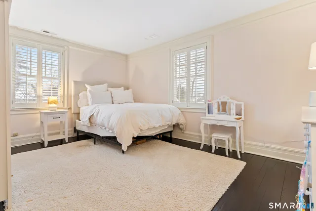 $2,795,000 | 242 Ocean Drive West, Stamford, CT 06902