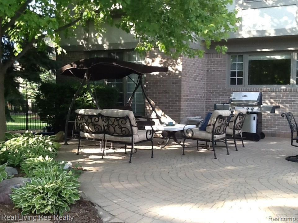 1162 Ridgeway Drive Rochester, MI 48307 - Photo 20 of 28 IMG_0020.jpg